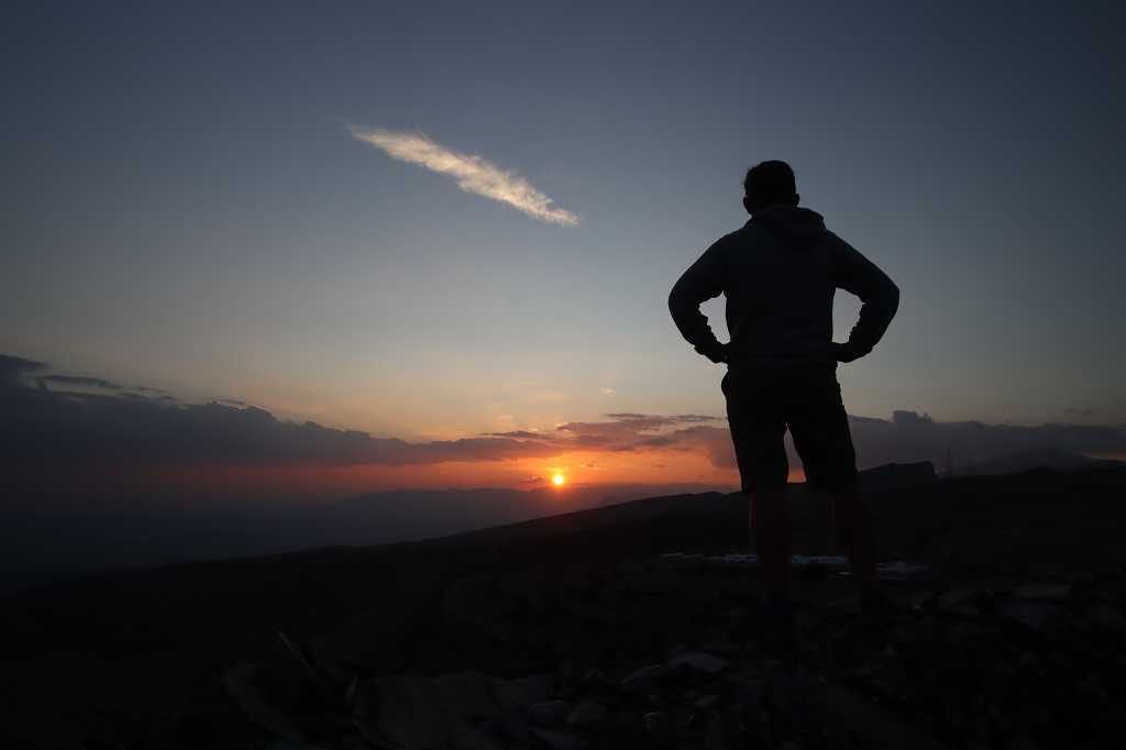 Sonnenuntergang über der Bergwelt des Omans