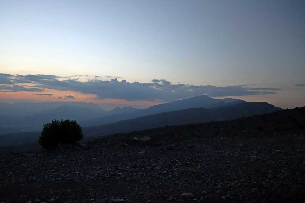Blick auf den Jebel Shams im Abendlicht