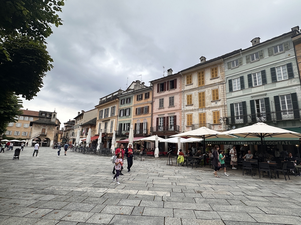 Hauptplatz Piazza Mario Motta in Orta San Giulio