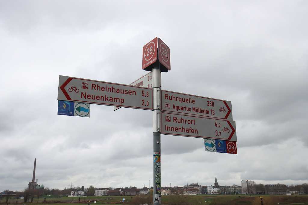 Ruhrhöhenweg Etappe 1: Von Duisburg-Neumühl nach Mülheim an der Ruhr