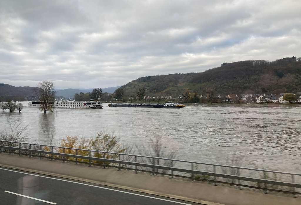 Entlang des Rheins - Für mich eine der schönsten Zugstrecken in Deutschland