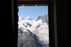 Blick aus dem Zimmerfenster des 3100 Kulmhotel Gornergrat