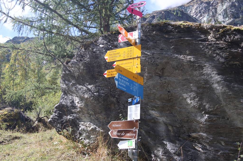 Wanderung von Plats de la Lée zur Petit Mountet
