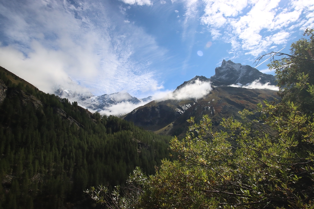 Blick auf Besso und die Weisshorngruppe