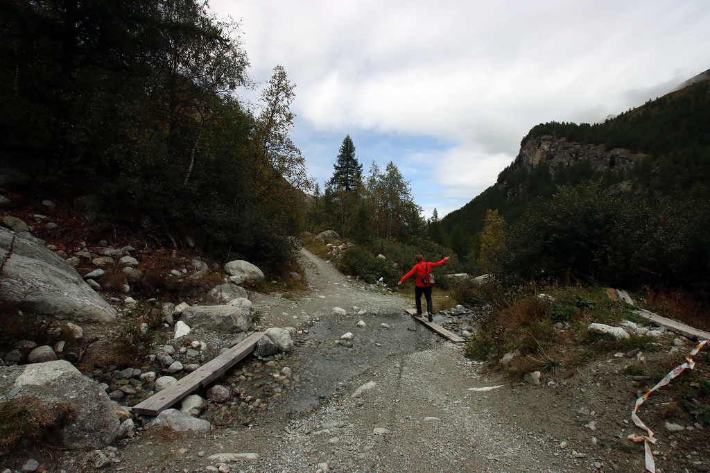 Abstieg von der Petit Mountet nach Zinal