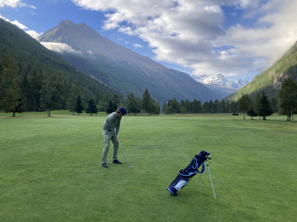5. Loch auf dem Matterhorn Golfplatz in Täsch