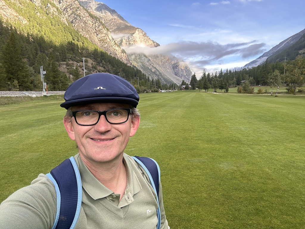 Bahn 8 auf dem Matterhorn Golfplatz in Täsch