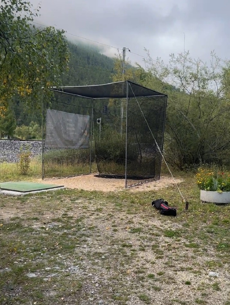 Ein paar Übungsschläge zum Warmspielen Ein paar Übungsschläge zum Warmspielen