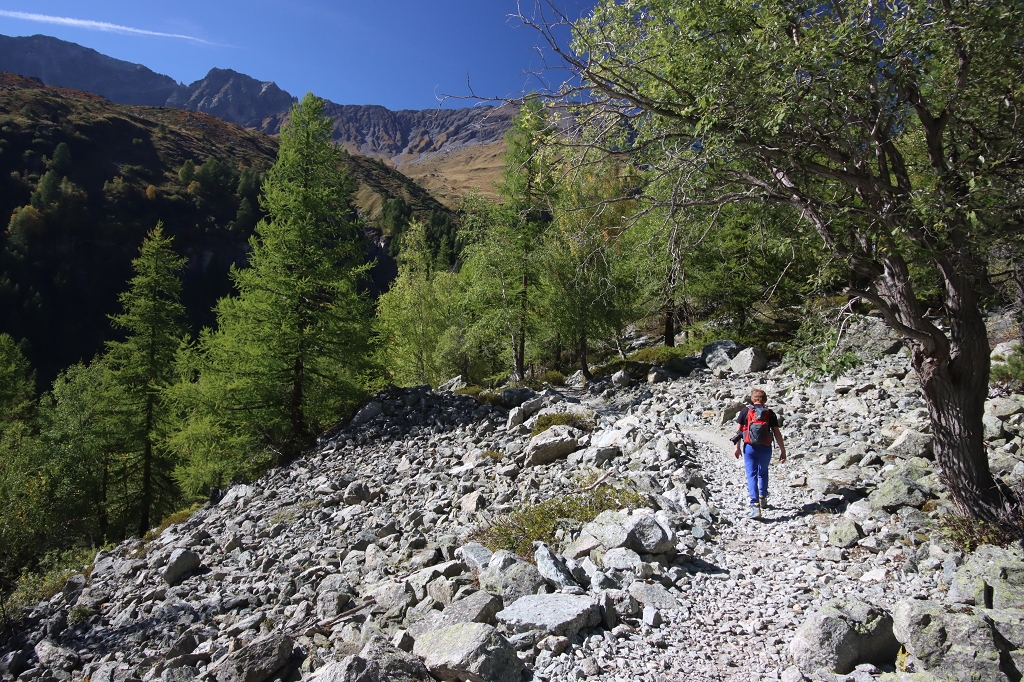 Vom Lac d’Arpitettaz über Le Chiesso nach Zinal