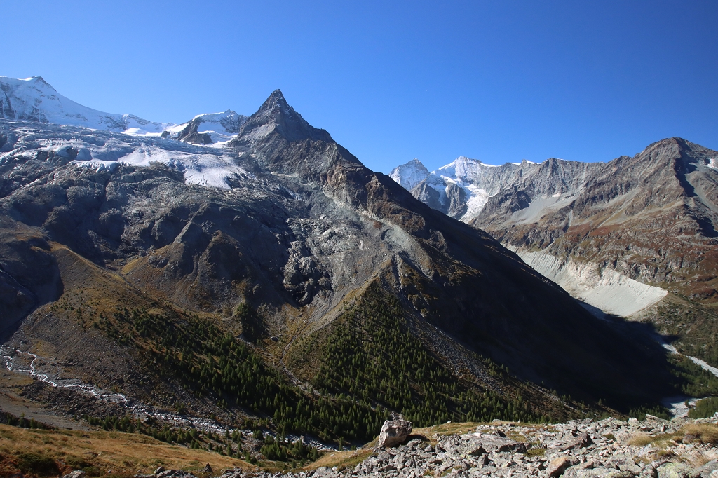 Vom Lac d’Arpitettaz zur Cabane Arpitettaz auf 2.786 Metern Höhe