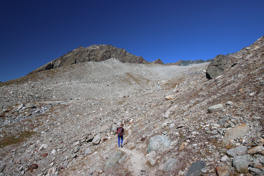 Abstieg von der Cabane Arpitettaz zum Lac d’Arpitettaz