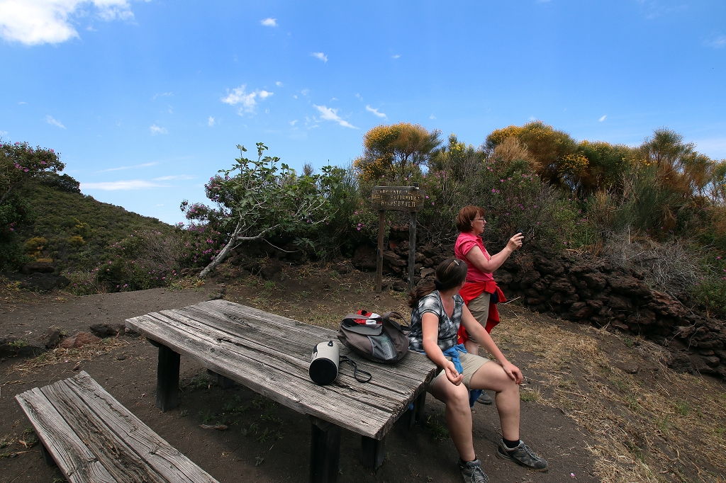 Picknickplatz am Panorama-Höhenweg auf Stromboli