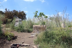 Friedhof beim Rückweg auf dem Panorama-Höhenweg auf Stromboli