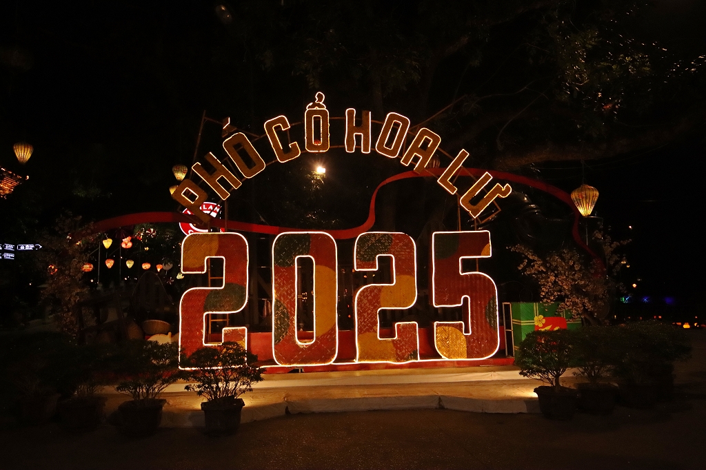 Willkommen im historischen Viertel Hoa Lu