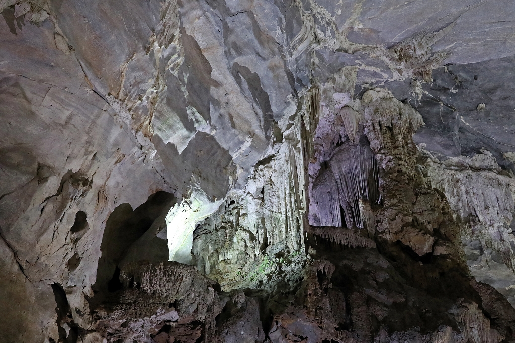 Erkundung der Phong Nha Höhle