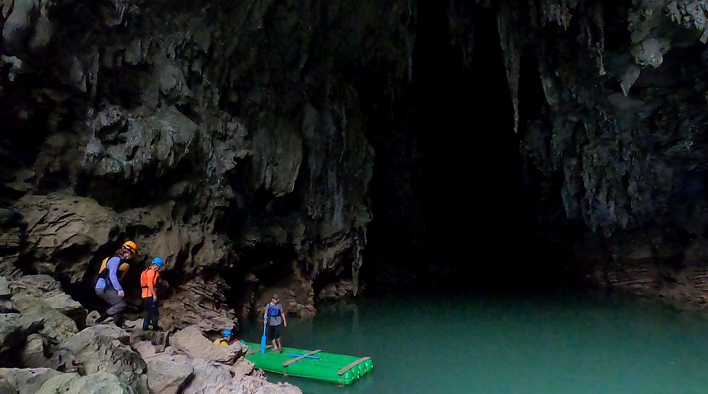 Erkundung der Ken Cave