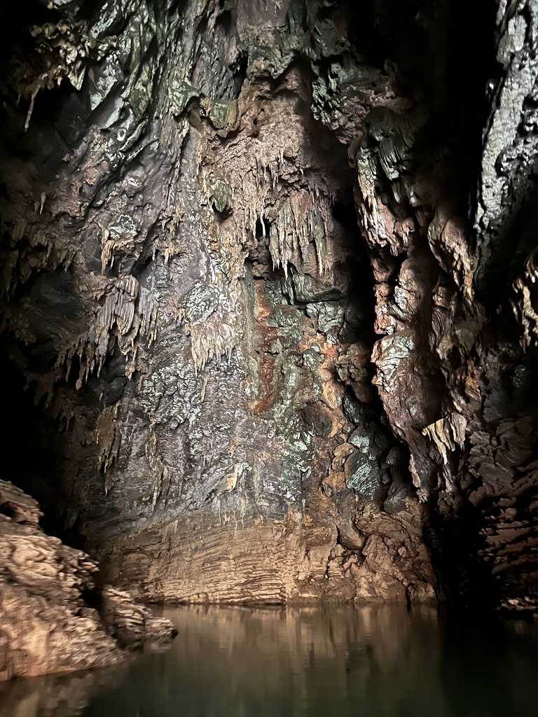 Erkundung der Ken Cave