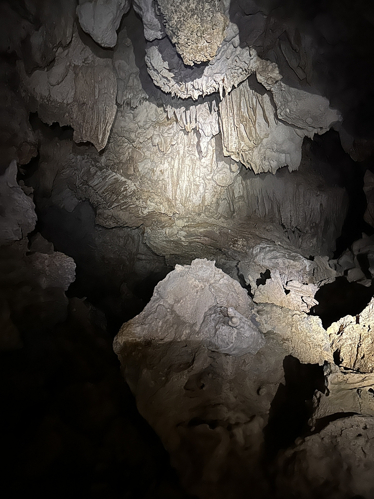 Erkundung der Ken Cave