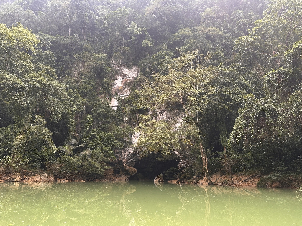 Fahrt zum Eingang der Tu Lan Höhle