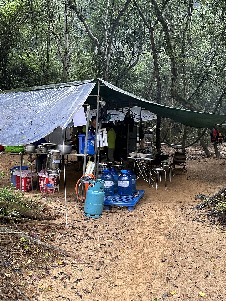 Camp an der Ken Cave