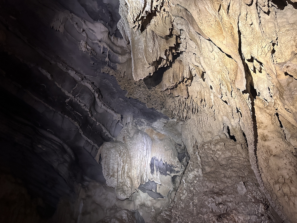 Erkundung der Tu Lan Höhle