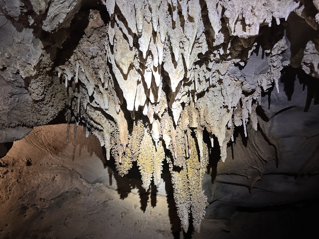 Erkundung der Tu Lan Höhle
