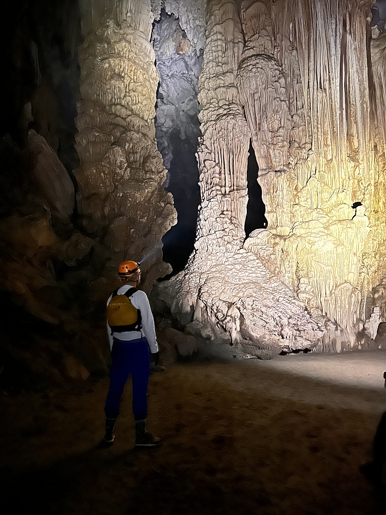 Tropfsteine in der Tu Lan Höhle