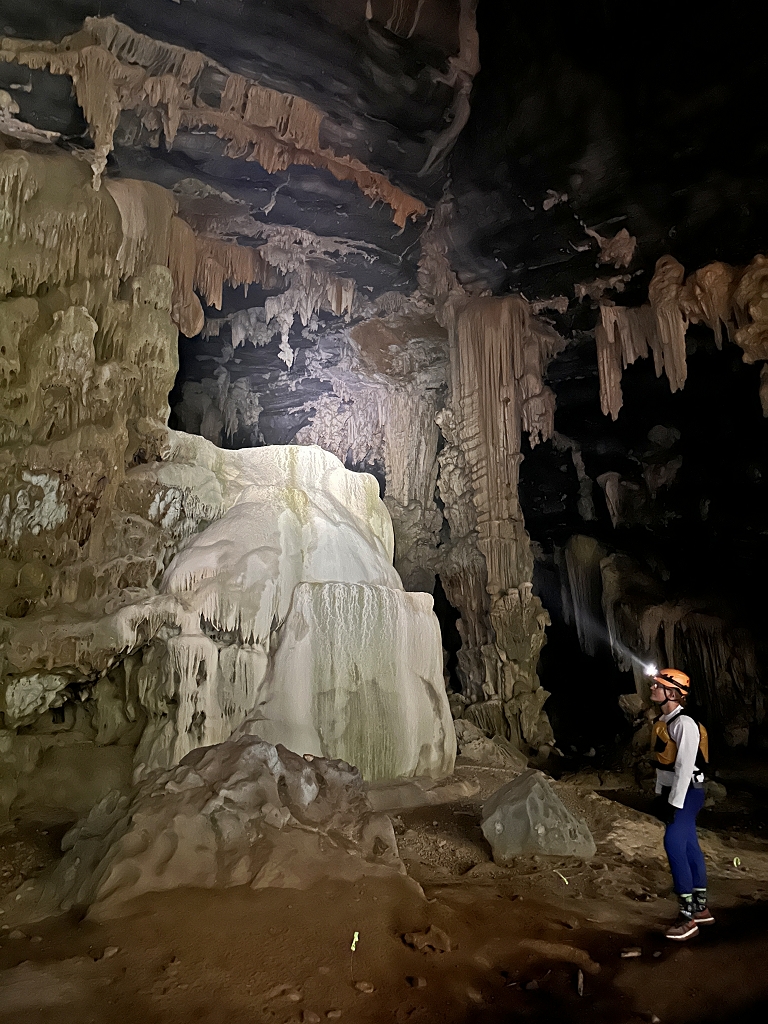 Tropfsteine in der Tu Lan Höhle
