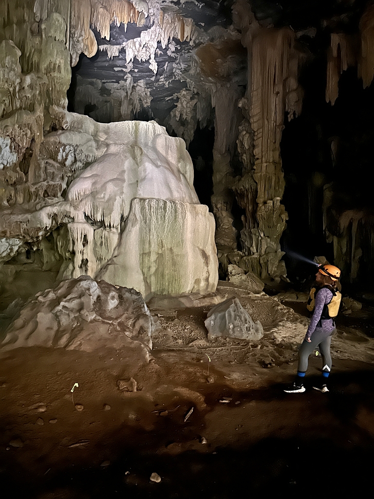 Tropfsteine in der Tu Lan Höhle