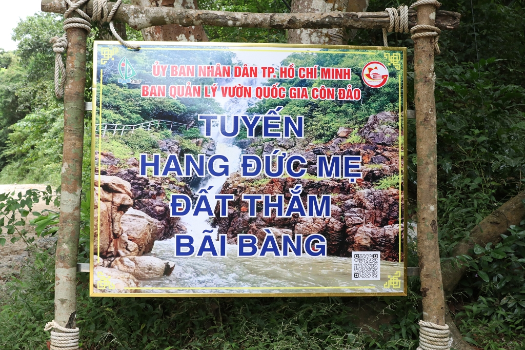 Wanderung zu den Stränden Dat Tham und Bãi Bàng im Con Dao National Park