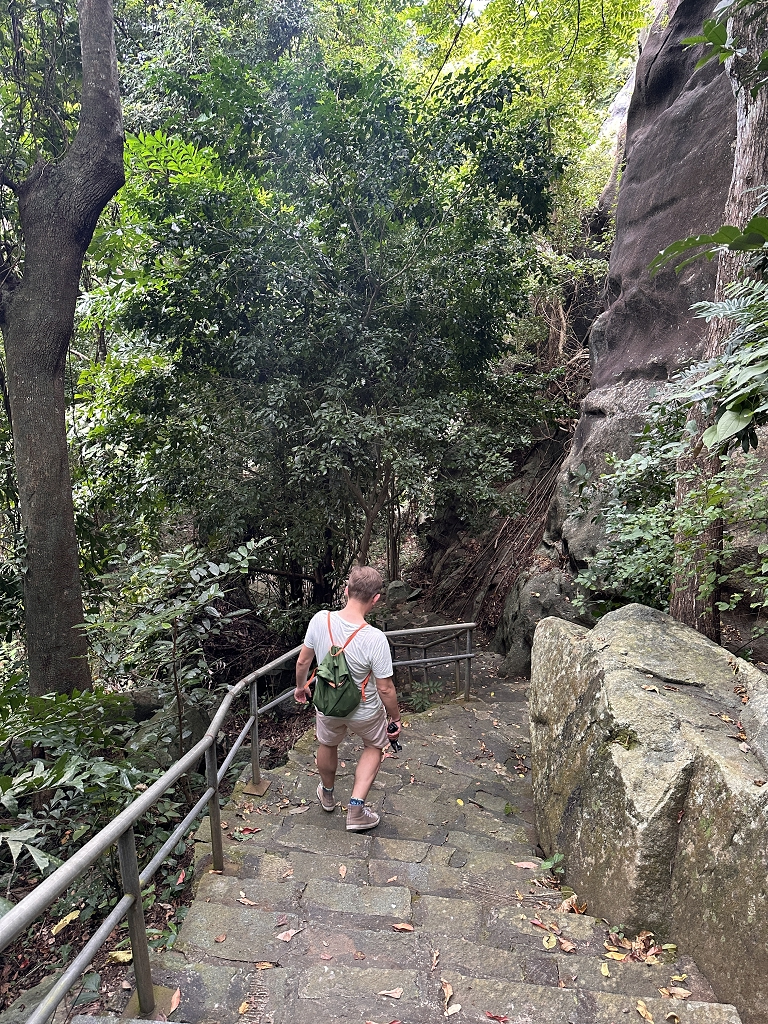 Wanderung zu den Stränden Dat Tham und Bãi Bàng im Con Dao National Park