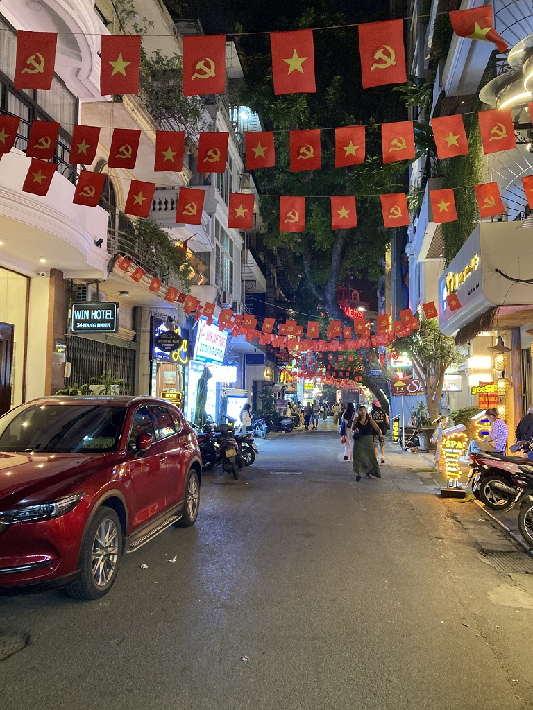 Durch die Straßen von Hanoi