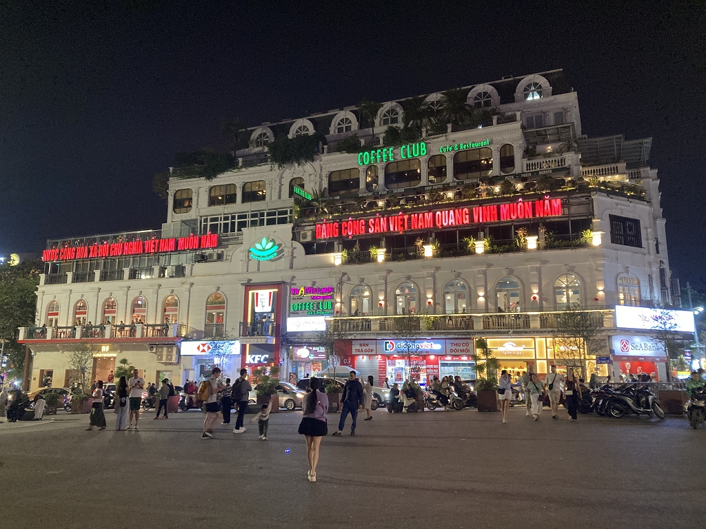 Durch die Straßen von Hanoi