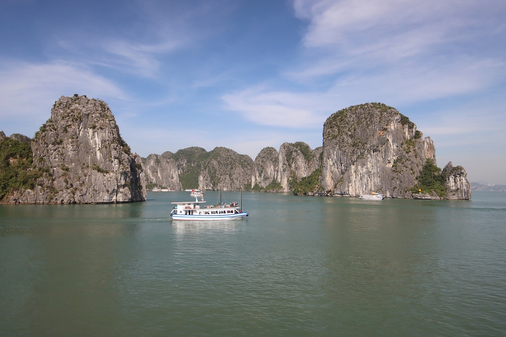 Karstfelsen in der Halongbucht