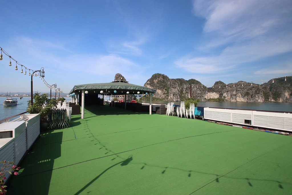 Auf dem Sonnendeck der Amanda Premier