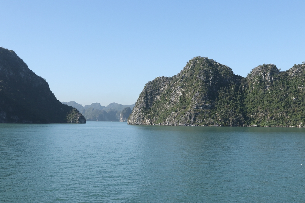 Fahrt durch die Halongbucht