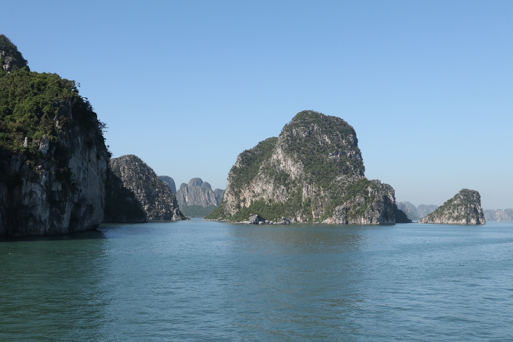 Fahrt durch die Halongbucht
