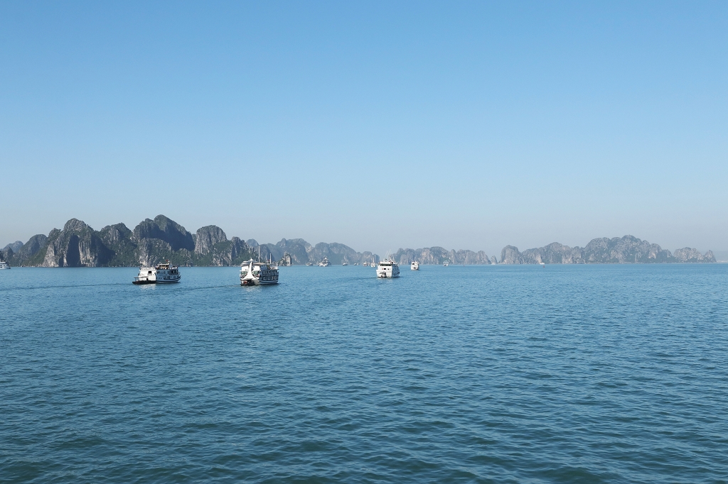 Fahrt durch die Halongbucht