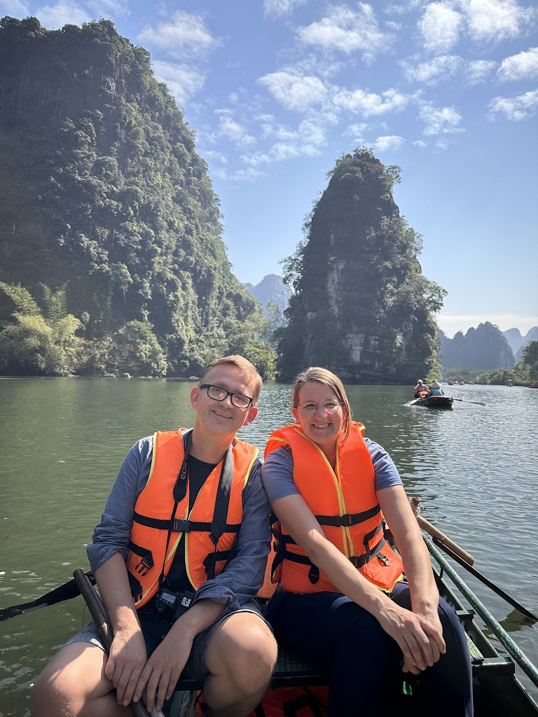 Selfie vor dem Dia Linh Mountain