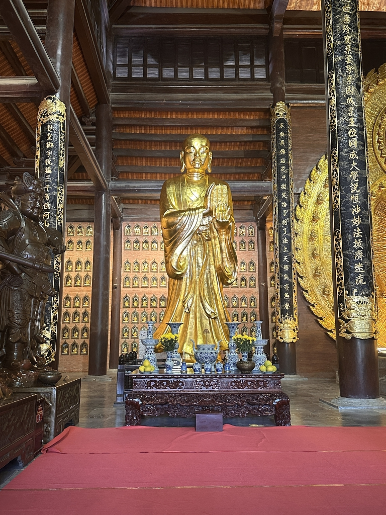 Bronze-Shakyamuni-Buddha-Statue