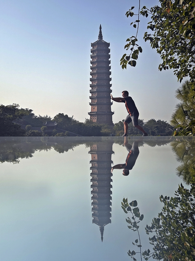 Spiegelung der Bao Tháp-Pagode